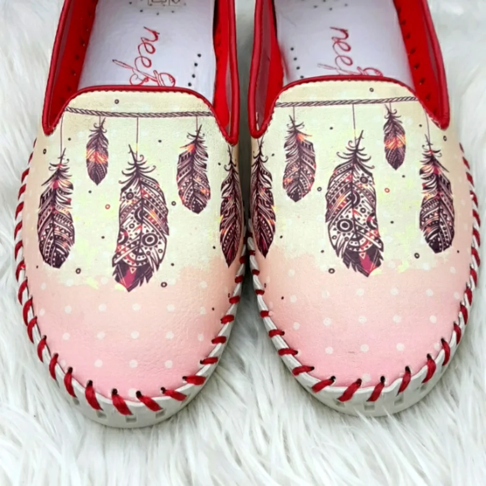 EUC NEEFS SLIP ON SHOES - Picture 3 of 9